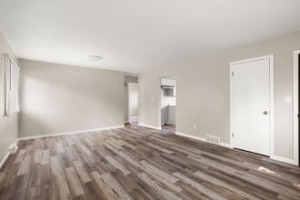 Building Photo - 108 Irene St