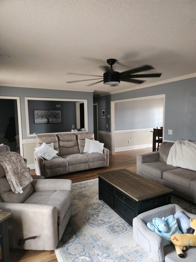 Building Photo - 114 Doris Dr