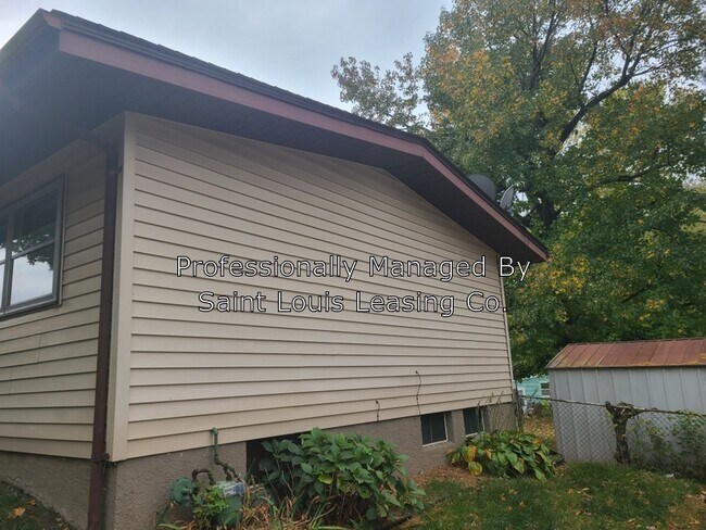 Building Photo - 9307 Clarion Dr