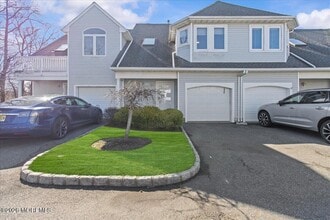 Building Photo - 26 Bayview Ct