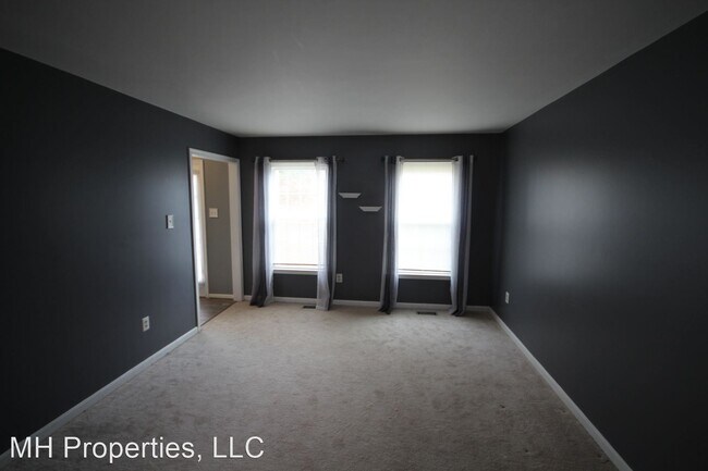 Building Photo - 4 br, 3.5 bath House - 6036 Monroe Ave