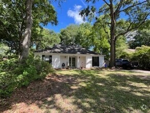 Building Photo - 1810 Walsingham Way