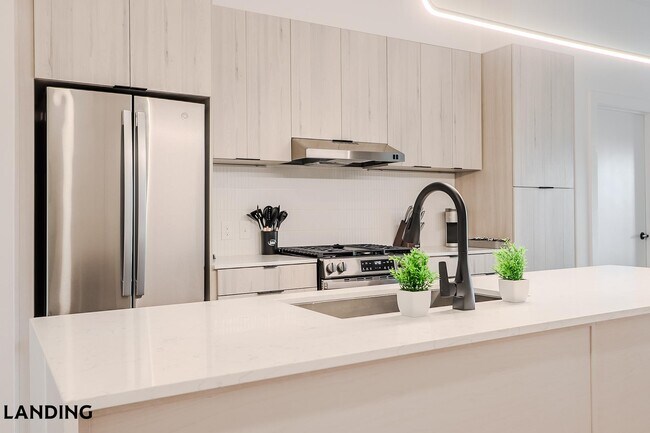 Foto del edificio - 2623 Keene St