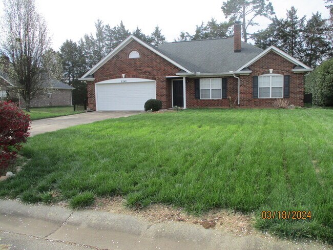 Building Photo - 8342 Emily Dr