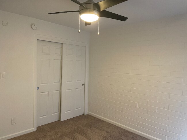 Foto del edificio - 1815 W Tuckey Ln