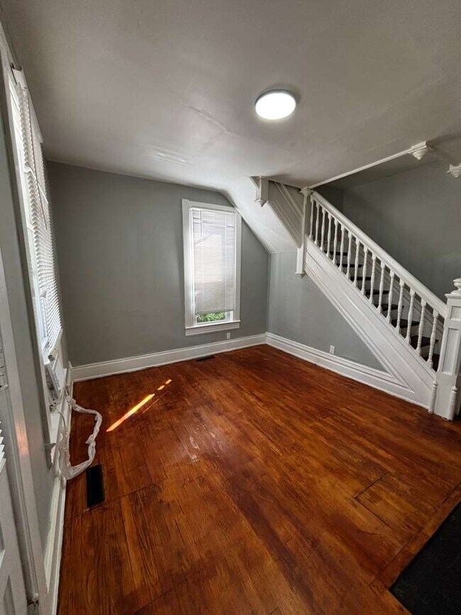 Foto del edificio - 371 N Mulberry St