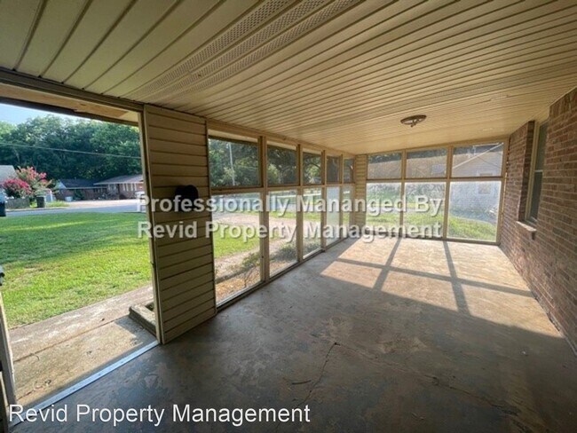 Foto del edificio - 2 br, 1 bath House - 3541 Stuart Rd.