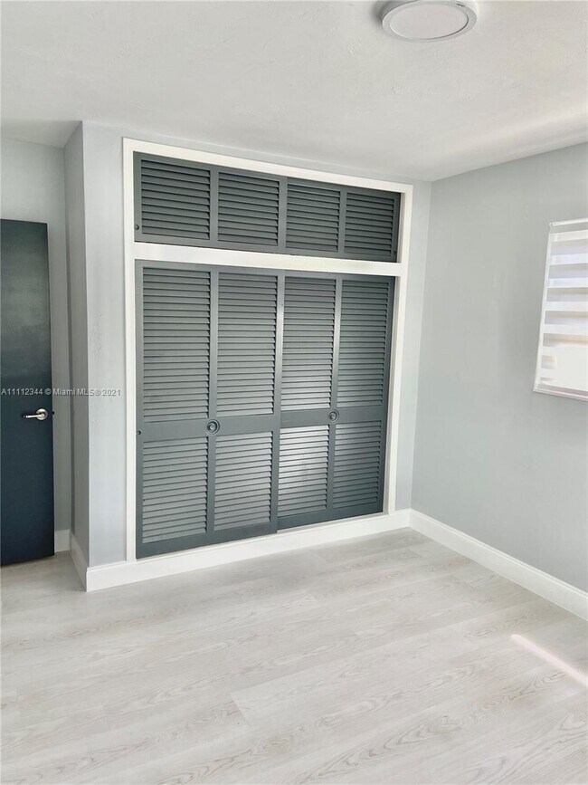 Foto del edificio - 4400 SW 89th Ave