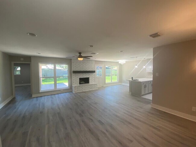 Building Photo - 510 Concordia Dr