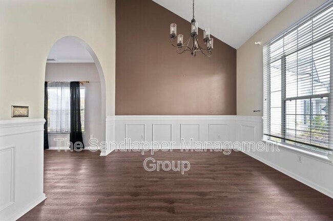 Foto del edificio - 5025 Weatherstone Rd