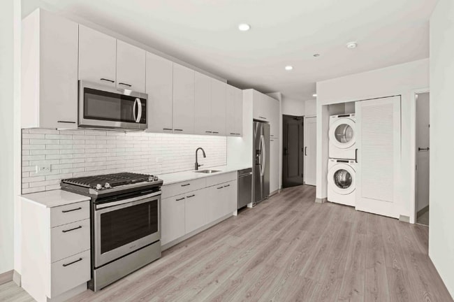 Photo - 2183 N Elston Ave Apartment