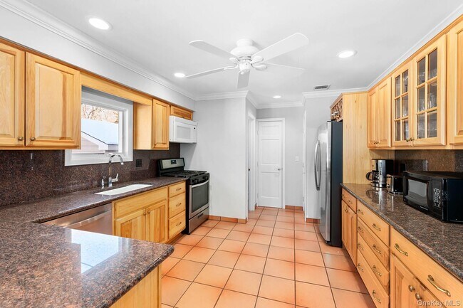 Foto del edificio - 13 Buttercup Ln