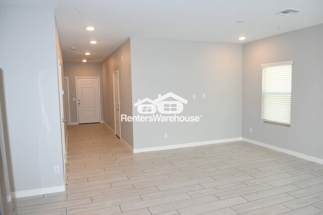 Foto del edificio - 2264 W Harmont Dr