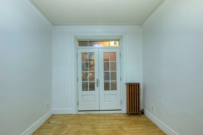 Photo du bâtiment - 3710 Chem. Queen Mary