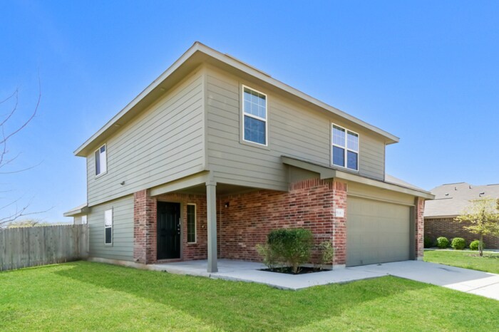 Foto principal - 5110 War Horse Dr