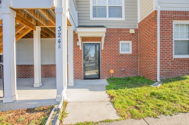 Foto del edificio - Lovely 2 BR/1 BA Condo in Marshall Heights!