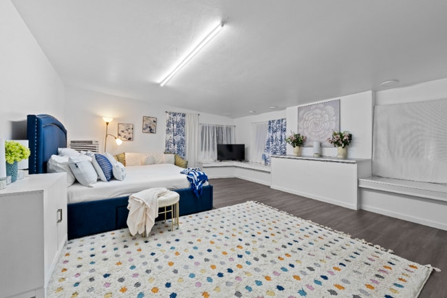 Photo - 228 Sunset Dr House