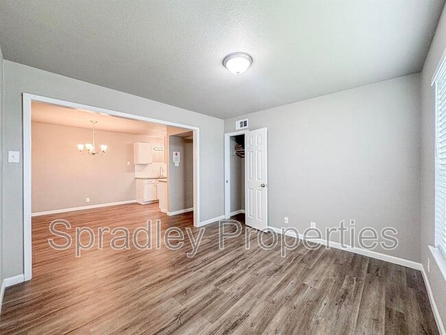 Foto del edificio - 120 W Main St