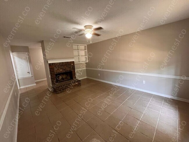 Building Photo - 2059 Cooperwell Dr