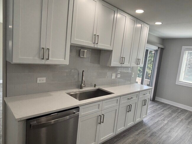 Foto del edificio - 282 Pembridge Ln