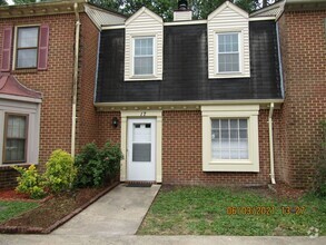 Building Photo - 17 Colonial Way