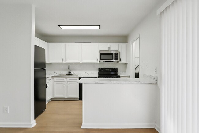 Foto del edificio - ReNew Chastain