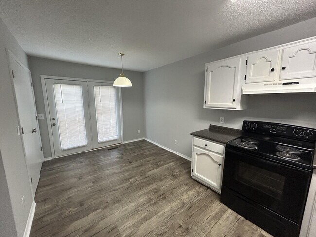 Foto del edificio - 3 BD 2 BA APARTMENT BY TTU FOR RENT