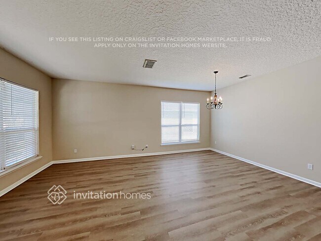 Foto del edificio - 3064 Litchfield Dr
