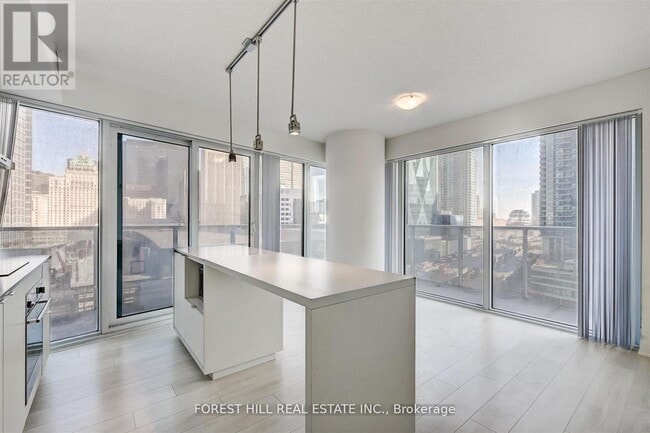 Building Photo - 88 Harbour St