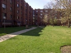 Building Photo - 5310 N Chester Ave