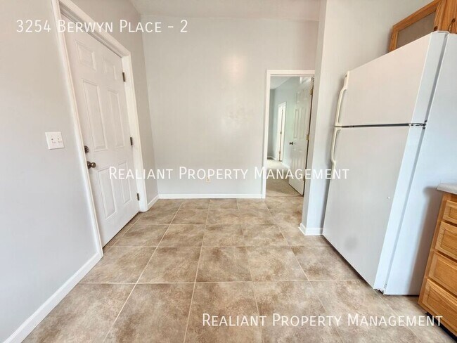 Photo - 3254 Berwyn Pl Apartment
