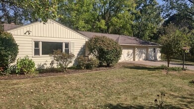 Building Photo - 3266 Ravenwood Ave