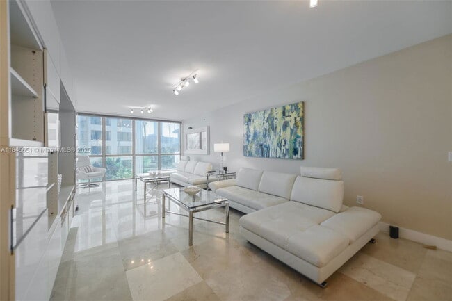 Building Photo - 3101 S Ocean Dr