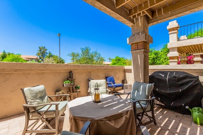 Foto del edificio - Charming 2-Bedroom Townhome in Scottsdale ...