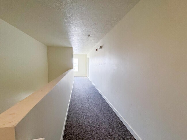 Foto del edificio - 531 S 850 E