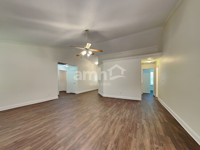 Foto del edificio - 550 Orchard Ridge Ln