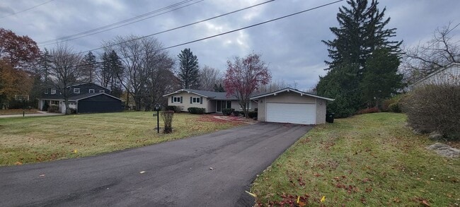 Foto del edificio - 35527 Springvale St