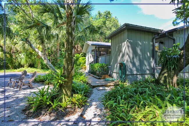 Building Photo - ***ANNUAL OR SEASONAL RENTAL*** 2 BEDS 2 B...