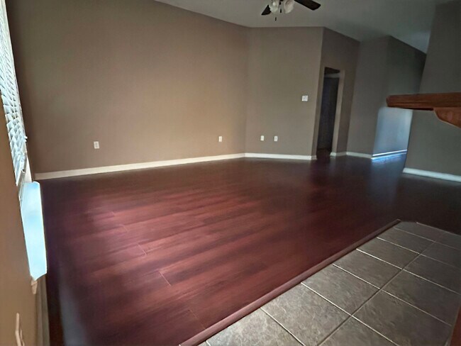 Foto del edificio - 42432 Palmstone Ave