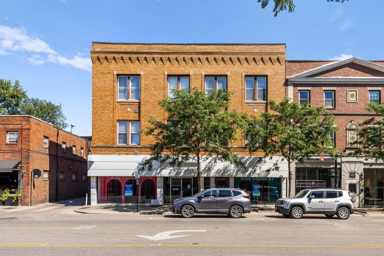 Primary Photo - 854 N High St