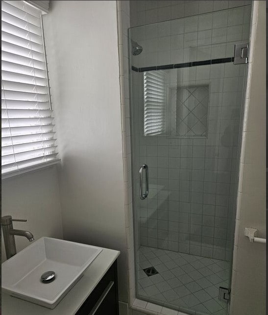 Foto del edificio - 8561 Holloway Dr