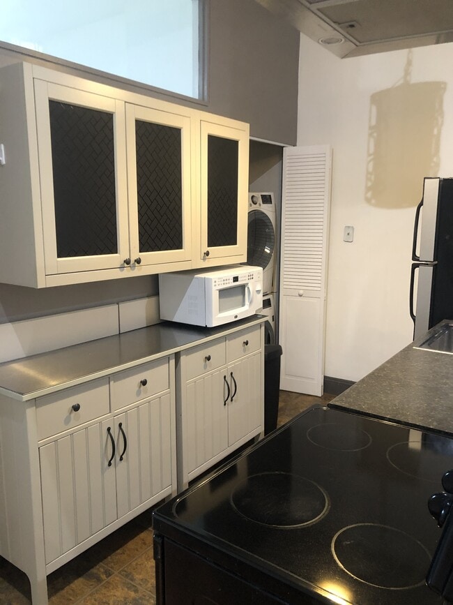 Photo - 1914 Fairmount Ave Townhome