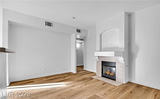 Building Photo - 9050 W Warm Springs Rd