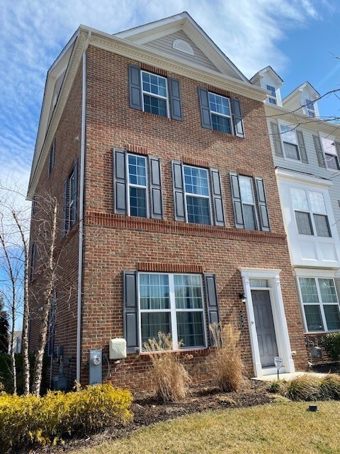 Building Photo - 524 Cobble Dr