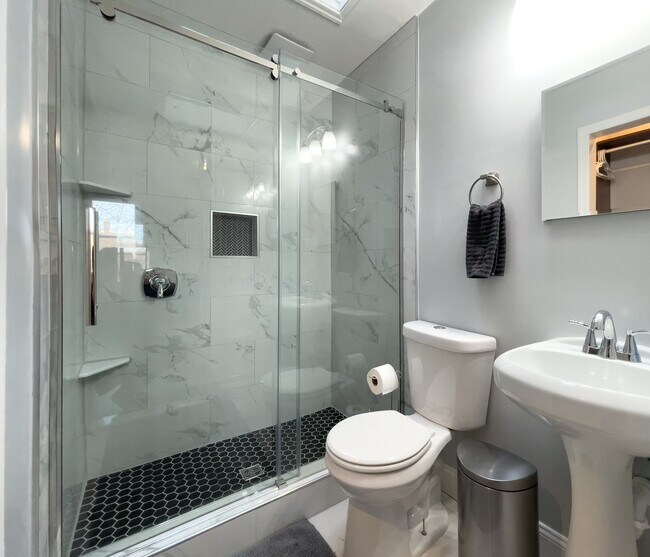 Foto del edificio - 1513 Oates St NE