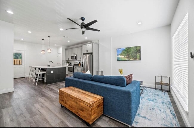 Foto del edificio - 8634 Scott St