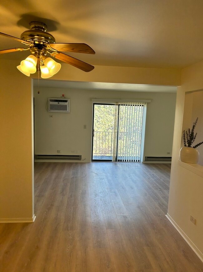 Foto del edificio - 1520 Crimson Ln