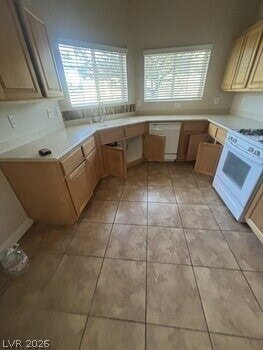 Foto del edificio - 9184 Raccoon Creek Ln