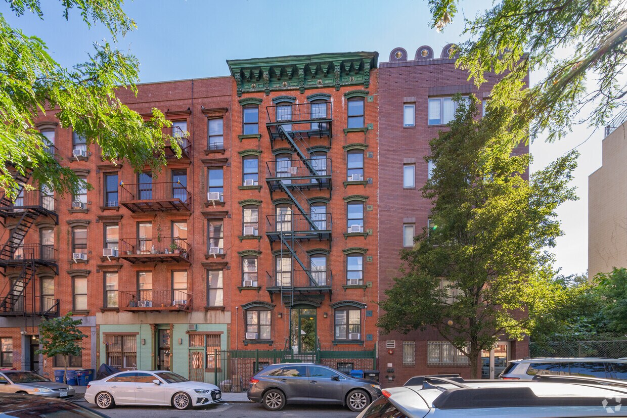 237 E 2nd St New York, NY 10009 - 237 E 2nd St