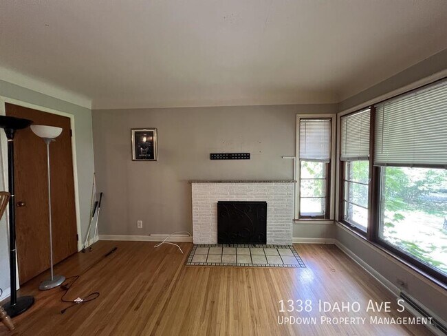 Building Photo - 1338 Idaho Ave S